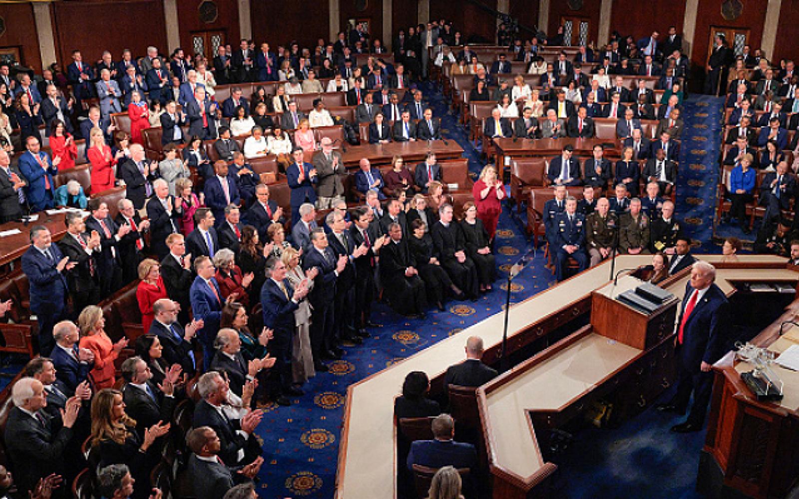 ترامب يوجه تحذيرات صارمة لإيران: لن نسمح بأسلحة نووية أو تهديد لأمريكا