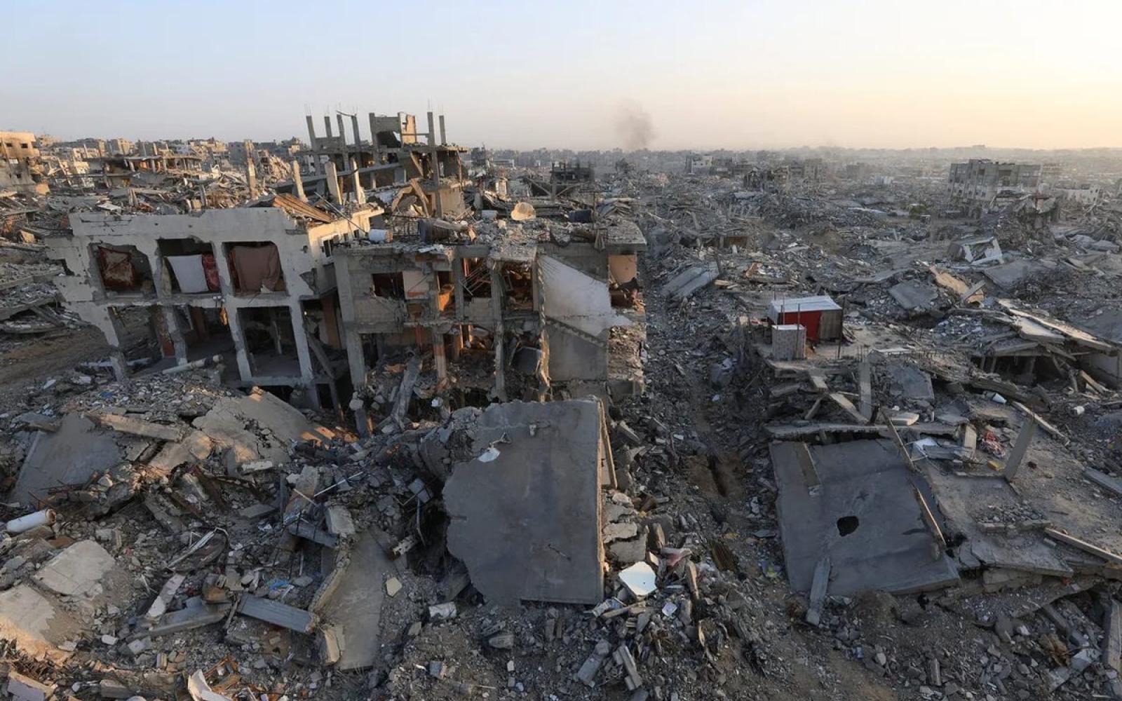 استشهاد مواطن وإصابة آخرين برصاص مسيرة إسرائيلية في خان يونس: تصاعد العنف بغزة