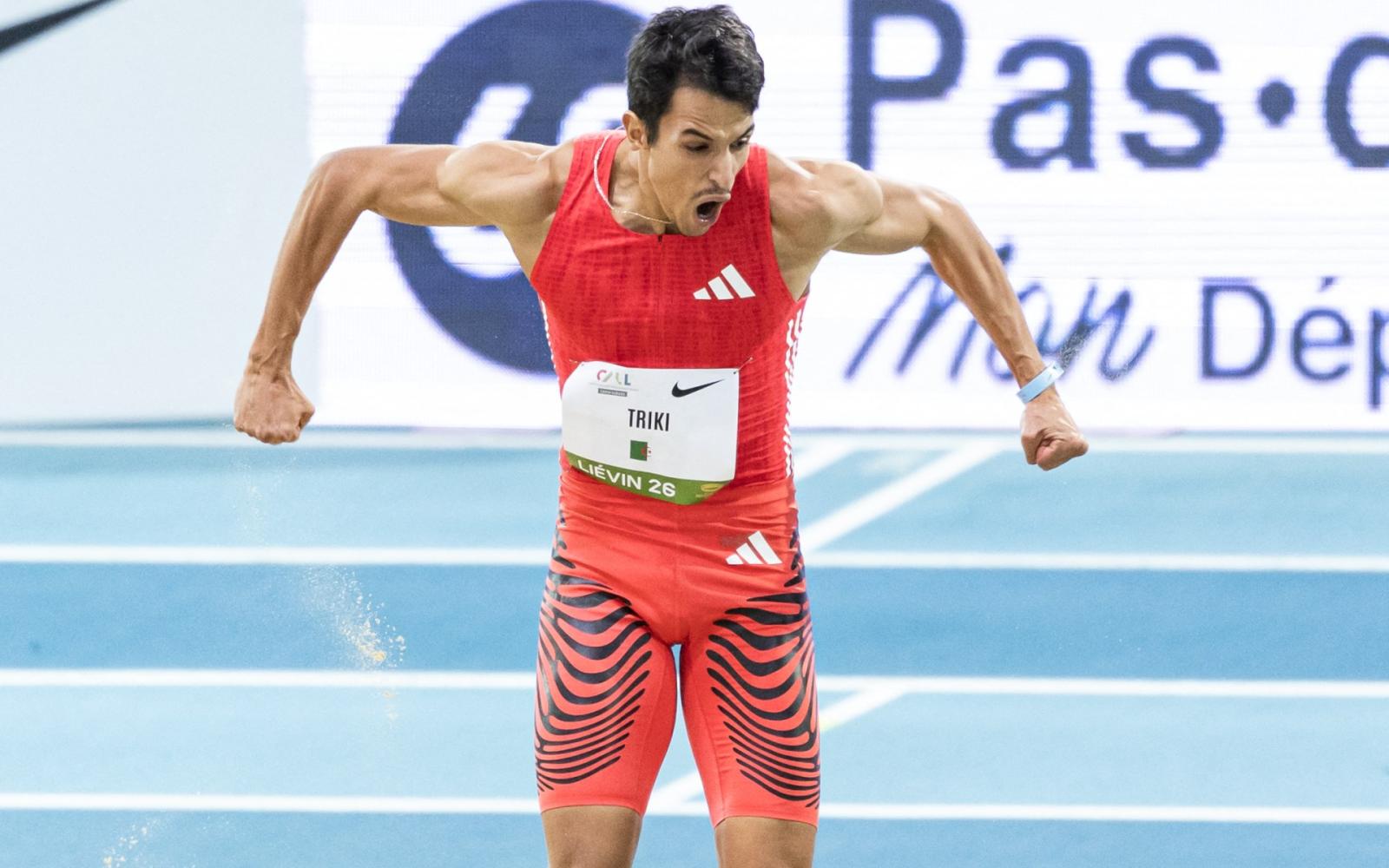 العداء الجزائري ياسر تريكي يحصد لقبًا عالميًا في الوثب الثلاثي بأداء مذهل في فرنسا