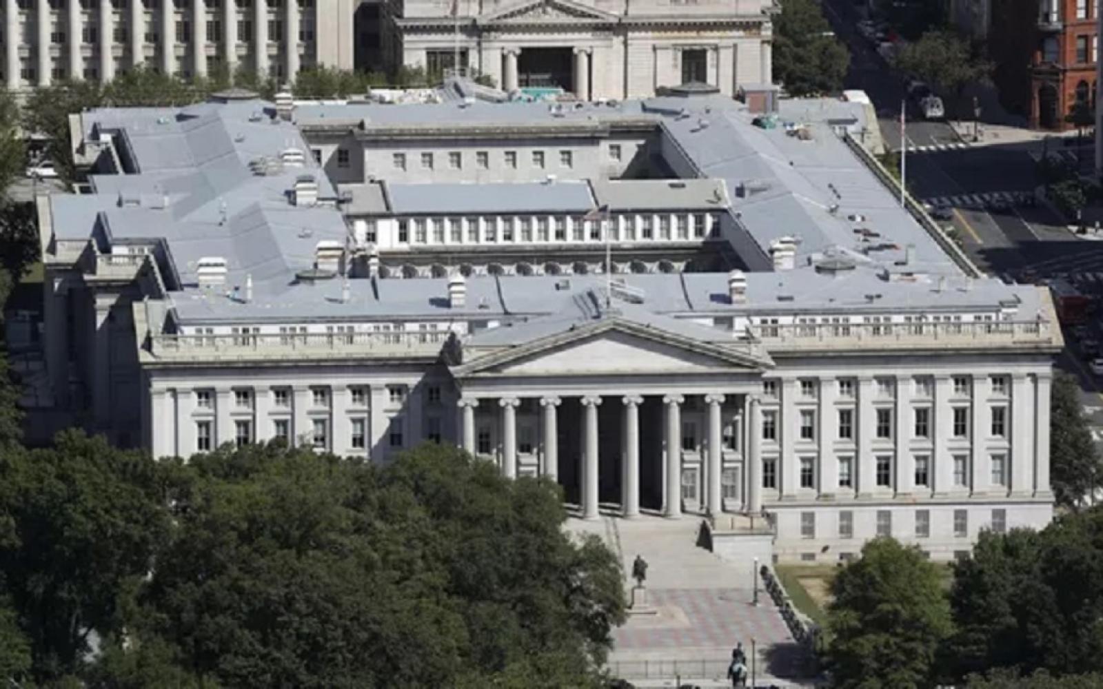 واشنطن تفرض عقوبات جديدة على أفراد وكيانات وسفن لدعمهم النفط الإيراني وبرامج الأسلحة