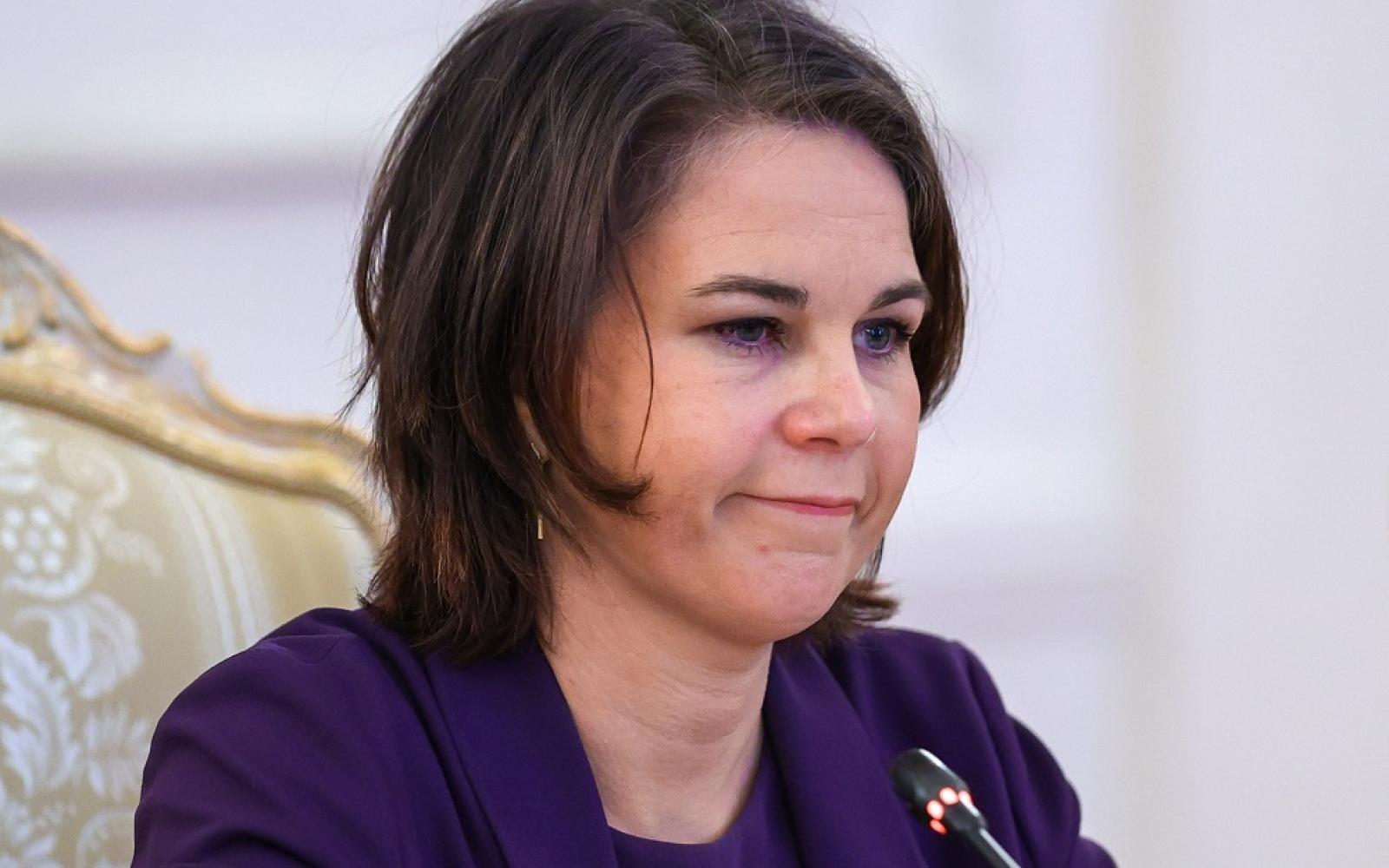 زاخاروفا تسخر من بيربوك: تصريحاتها "الغبية" كشفت عن أزمة كوادر أوروبية