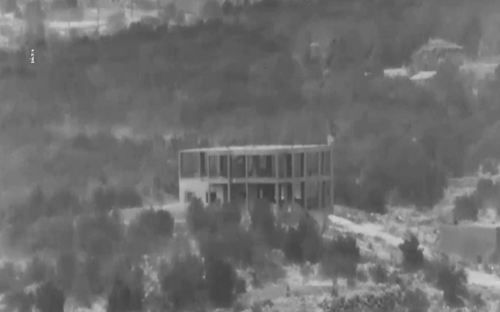 الجيش الإسرائيلي يعلن العثور على أسلحة ومنصات إطلاق نار في جنوب لبنان