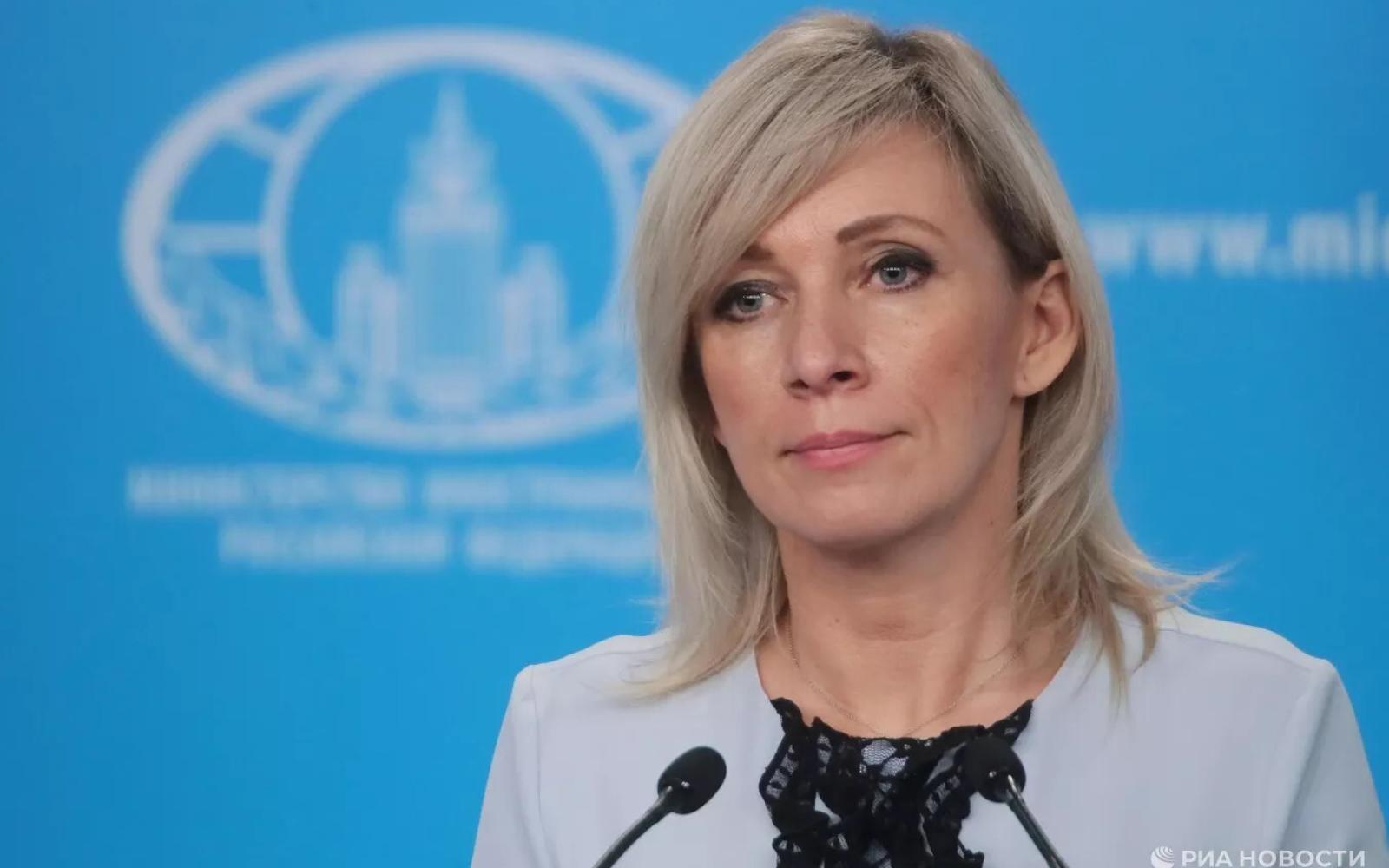 زاخاروفا تنتقد "ازدواجية المعايير" العالمية: قرد يحظى بالاهتمام بينما يُتجاهل أطفال أوكرانيا