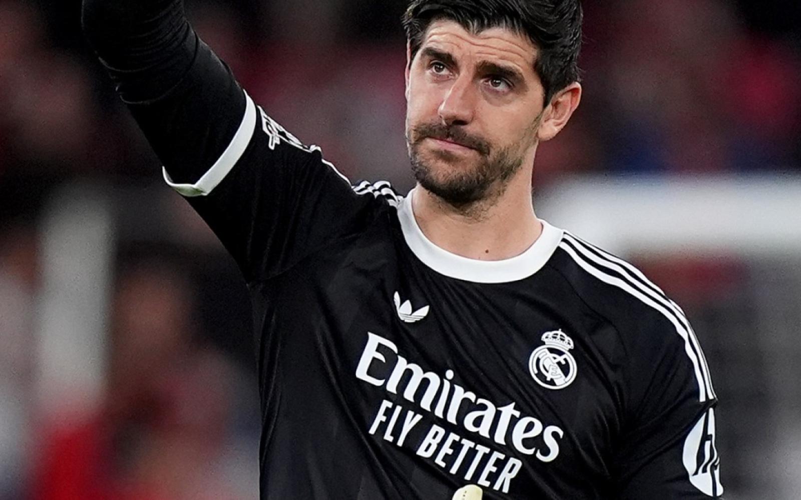 ريال مدريد يبحث عن حارس مرمى جديد: هل يرحل كورتوا ويحل مكانه كوبل أو فيربروغن؟