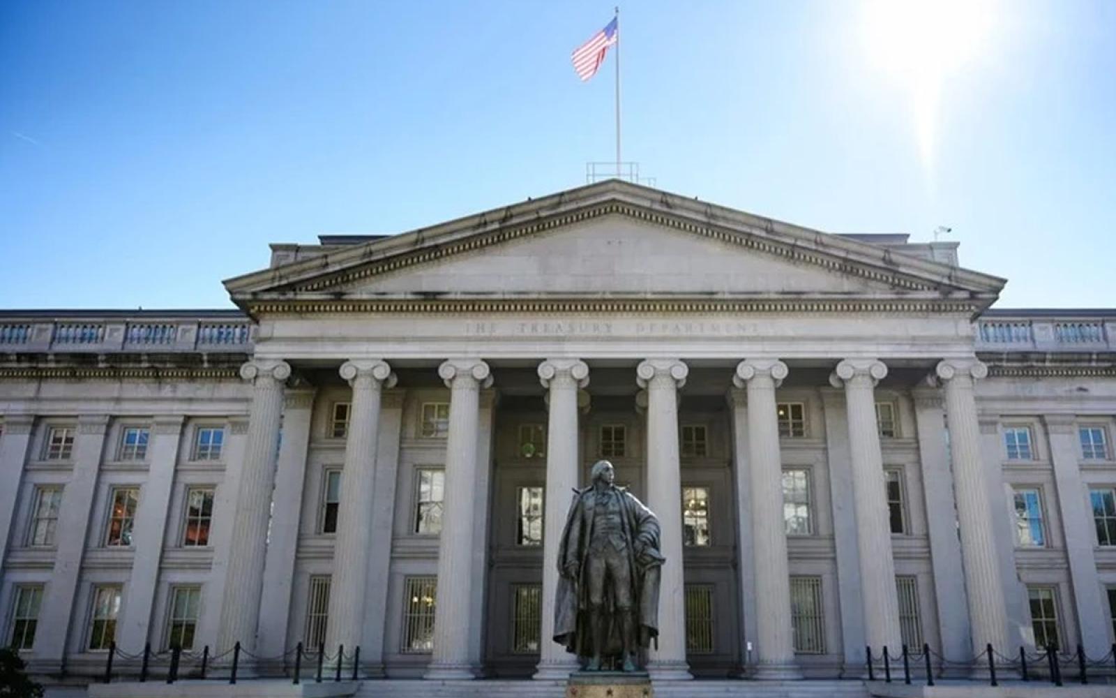 واشنطن تفرض عقوبات جديدة على إيران: استهداف أفراد وكيانات مرتبطة ببرامج النفط والأسلحة