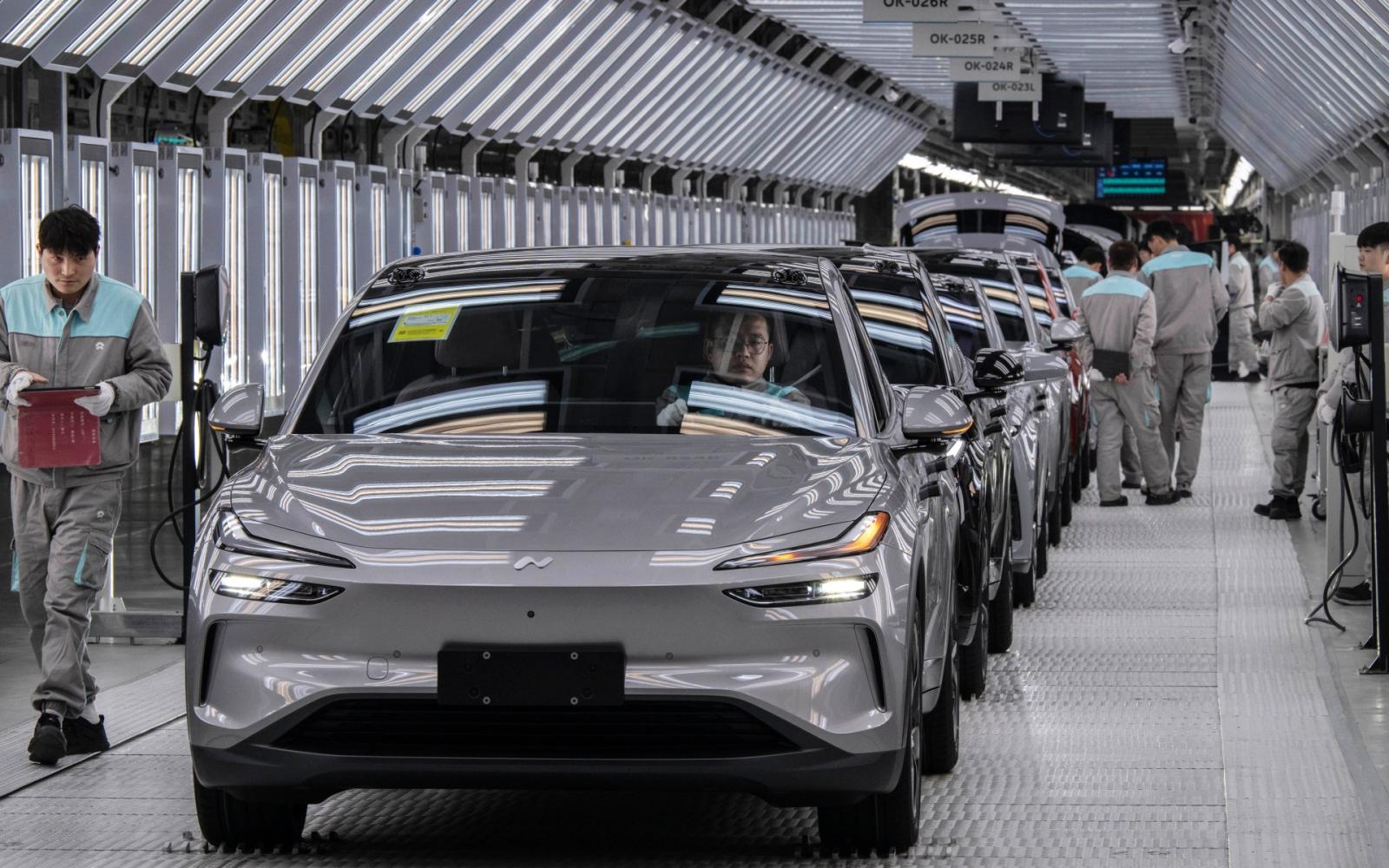 تكنولوجيا السيارات: هل أصبحت المركبات الحديثة كابوسًا للميزانية بسبب تعقيدها المتزايد؟