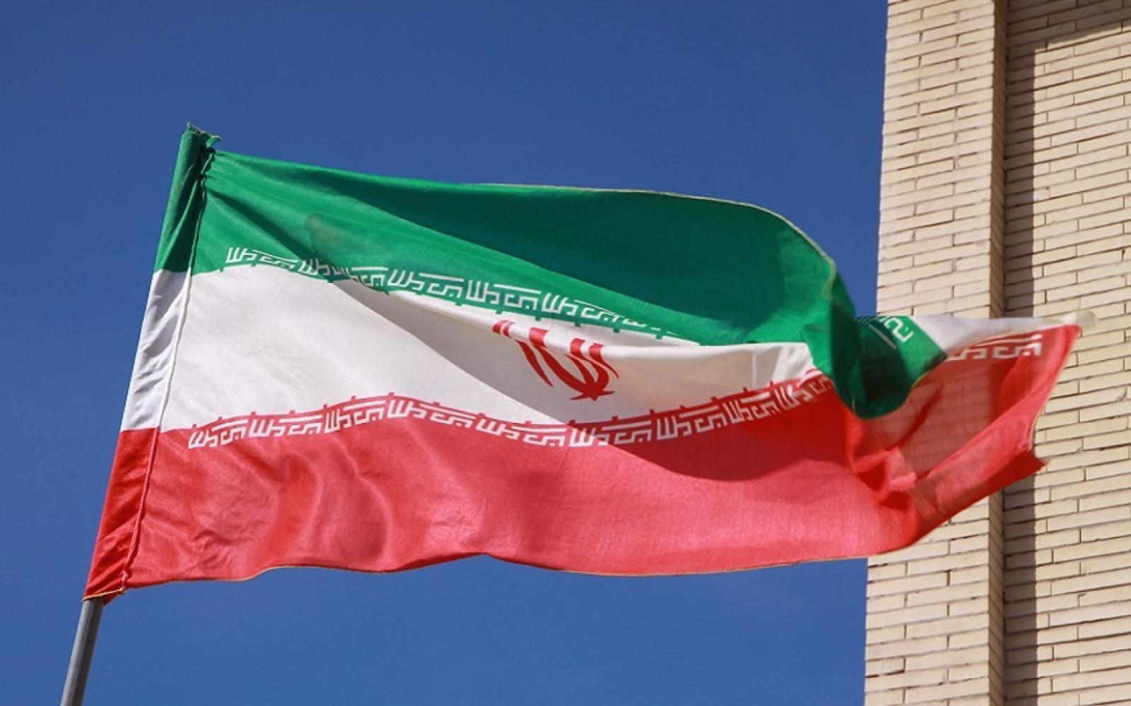 إيران تعين سفيراً جديداً في بيروت: عودة دبلوماسي مخضرم بعد إصابة السفير الحالي