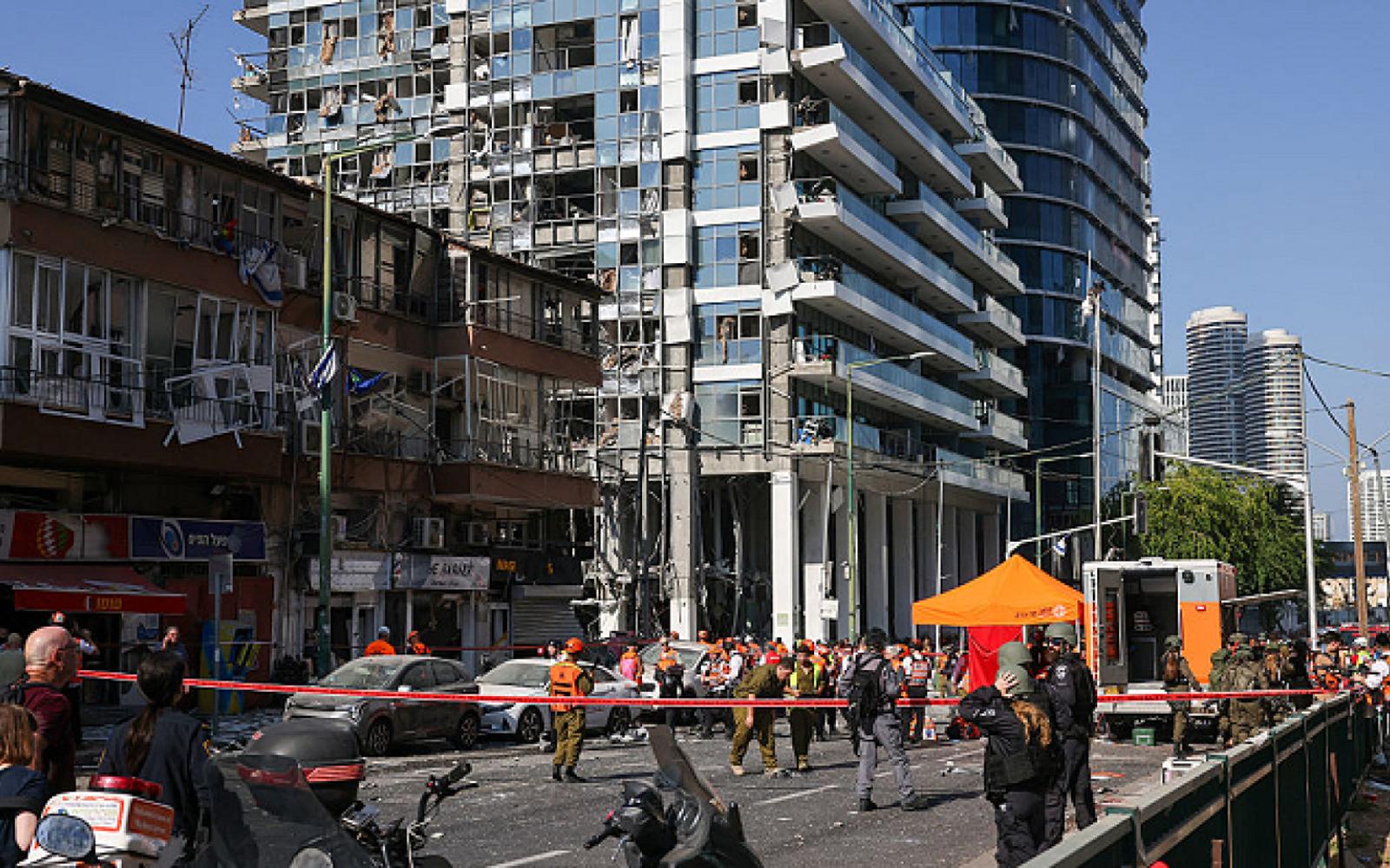 تحذيرات إسرائيلية مقلقة: سيناريوهات "عالية المخاطر" في حال هجوم على إيران تثير القلق