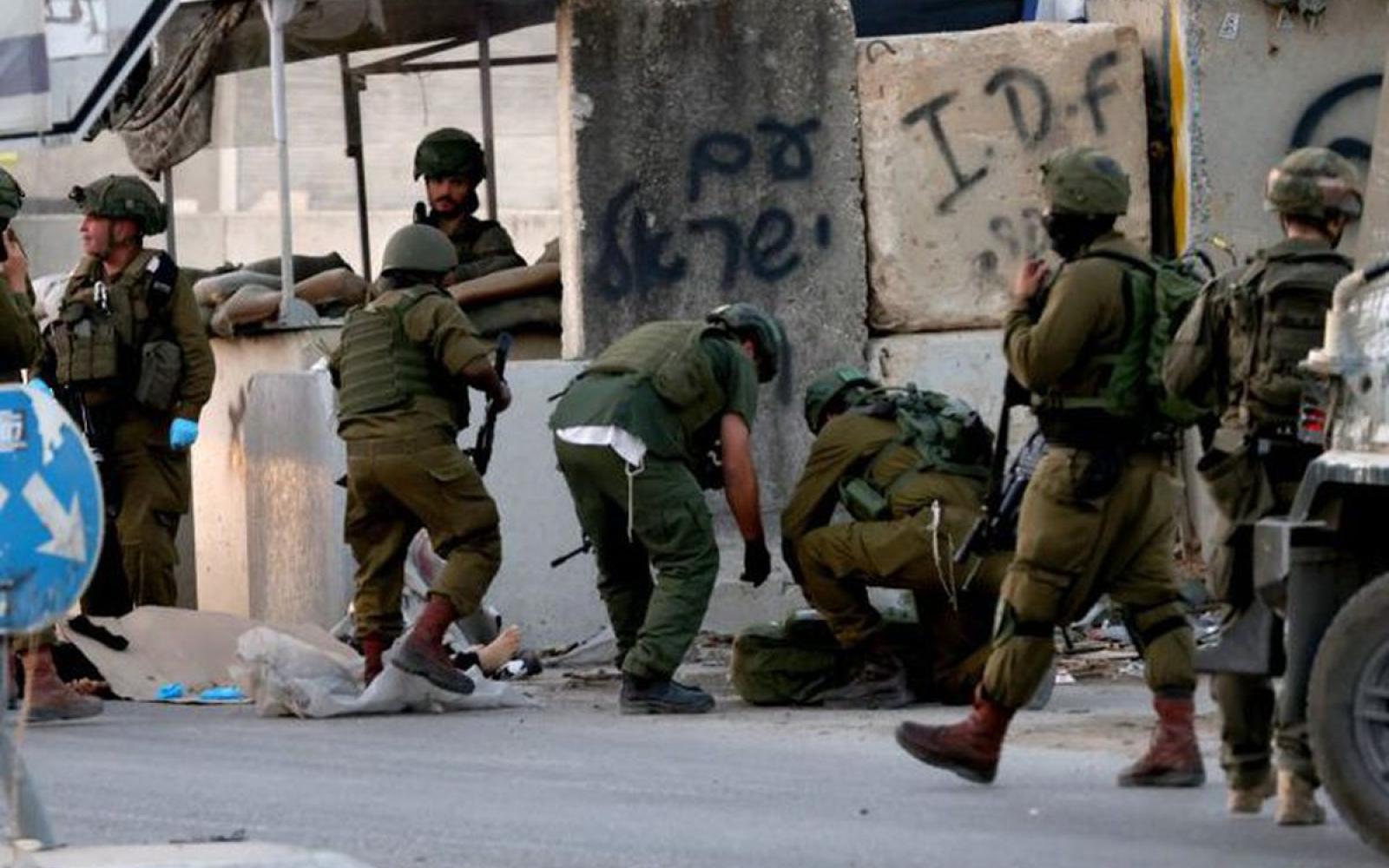 الاحتلال يعتدي على مواطنين في كفر قليل: ثلاثة إصابات جراء اقتحام القرية والضرب المبرح