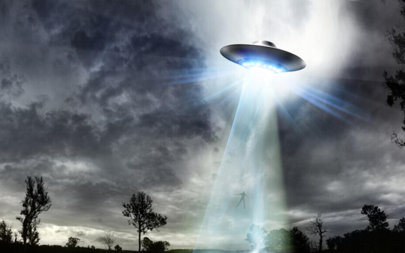 اختفاء أرشيف ضخم لوثائق "الكائنات الفضائية" في أمريكا بعد قرار ترامب المفاجئ