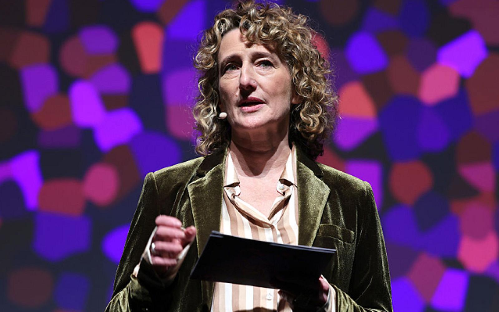 سينمائيون عالميون يدافعون عن مديرة "برليناله" بعد اتهامات بالتواطؤ في حرب غزة