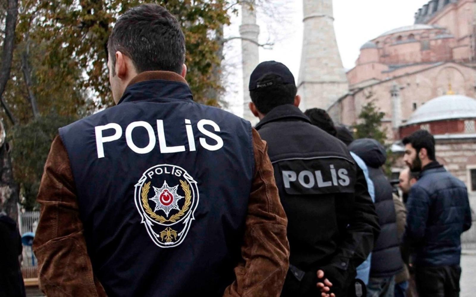 السلطات التركية تعتقل خلية إرهابية في إسطنبول وتضبط أسلحة وذخائر