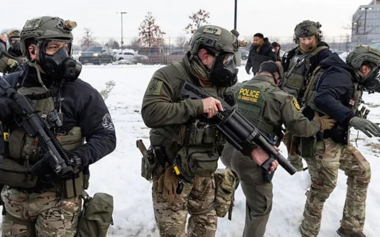 مسؤول أمريكي يرفض ضغوط الديمقراطيين لإصلاح وكالة الهجرة وسط انتقادات متصاعدة