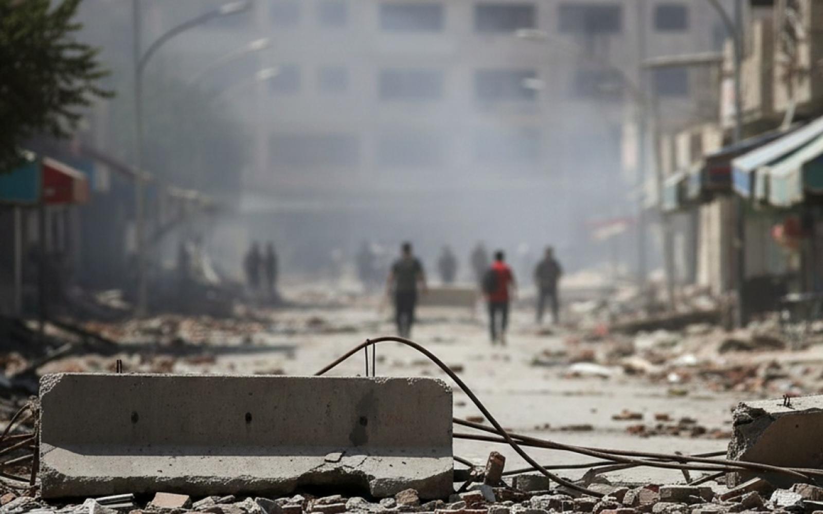 مواجهات عنيفة في بني براك: شرطة الاحتلال تصاب وتعتقل 23 متظاهرًا من الحريديم