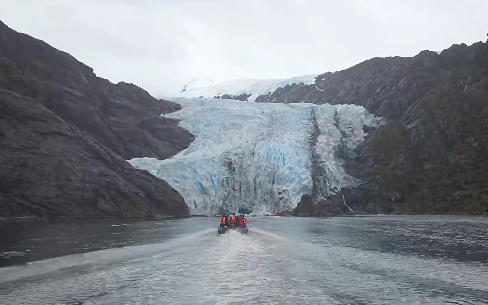 فيديو "الجدار الجليدي الأسطوري" يخدع إيلون ماسك و25 مليون مشاهد.. والحقيقة في باتاغونيا