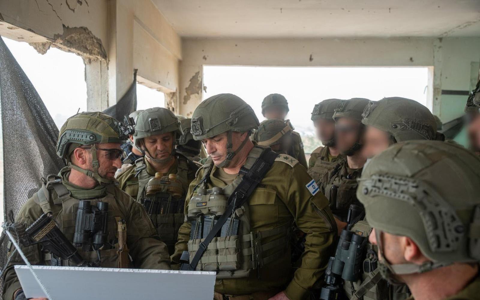 مخلفات الاحتلال الإسرائيلي تودي بحياة طفل وتصيب آخرين في انفجارات بالأغوار