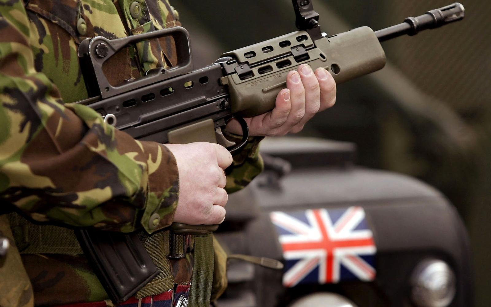 تحليل أمريكي يكشف عن تدهور مقلق للقوة العسكرية البريطانية: هل انتهت أمجاد الماضي؟