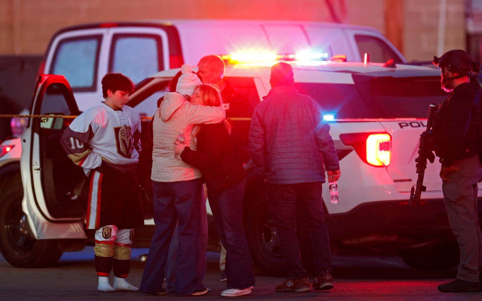 مأساة في رود آيلاند: إطلاق نار خلال مباراة هوكي للشباب يحصد أرواح ثلاثة أشخاص