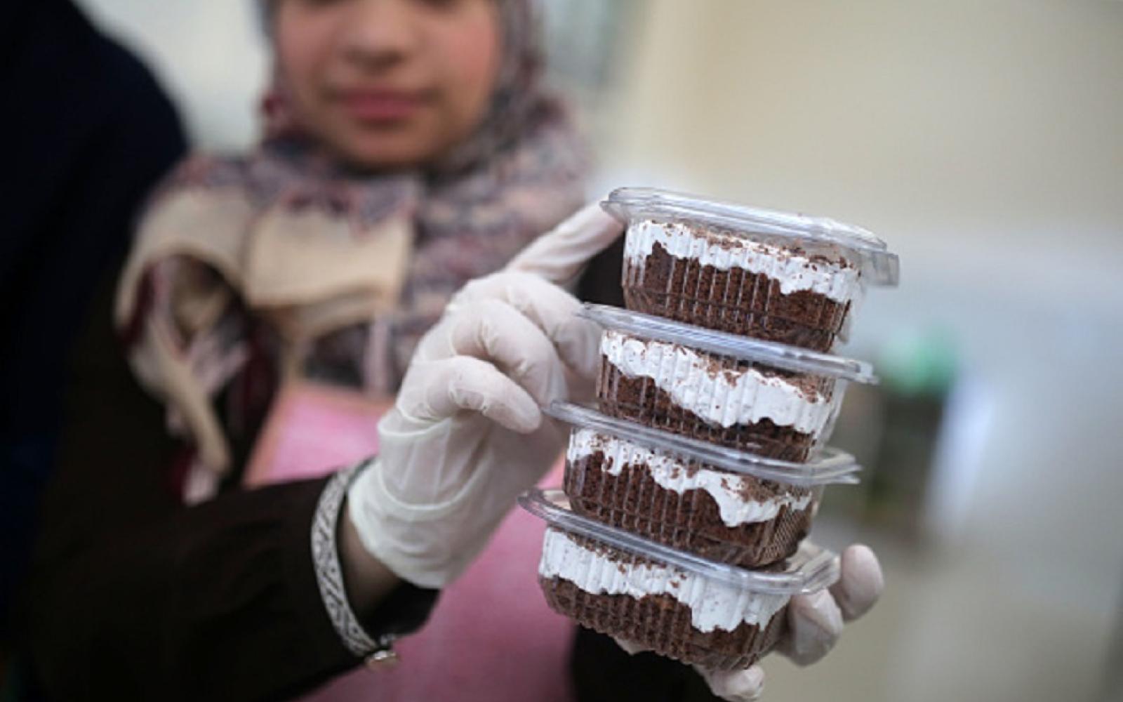 حلويات عالمية تصل غزة بتنسيق دولي وأمريكي وسط الأوضاع الصعبة