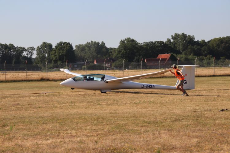 Projekttage Segelflug: Schüler entdecken die Faszination des Fliegens - Foto 2