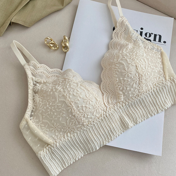 Caitline Lace Bralette: Wireless &amp; Soft Cup Comfort