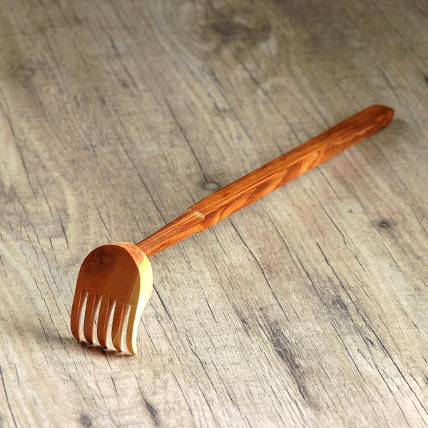 Juniper Wood Back Scratcher, 37cm