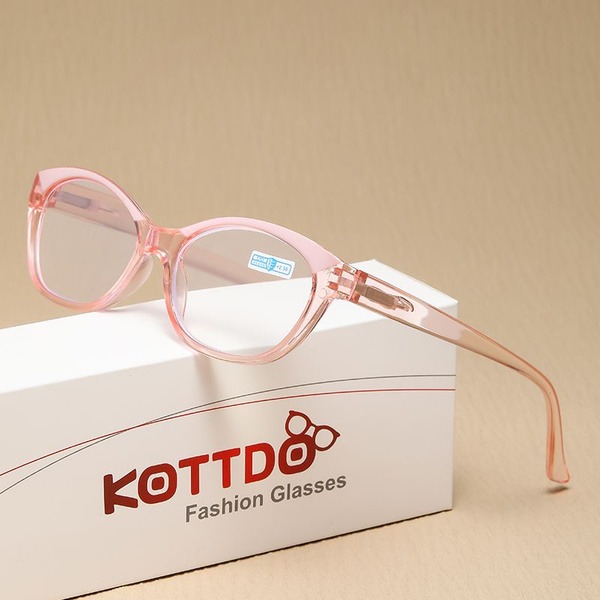 Rose-Tinted Glasses: Vintage & +3.5 Readers