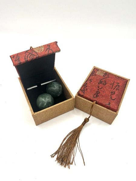 Bailing Balls: Jade Stress Balls for Hand &amp; Finger Massage