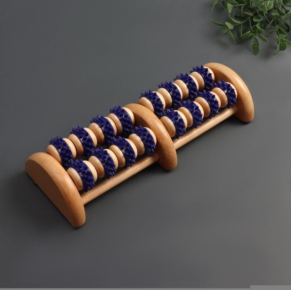 20-Roller Wooden Massage Roller with Spikes