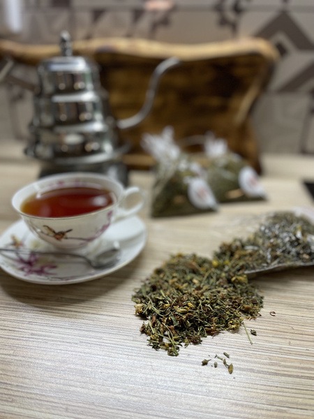 St. John's Wort Herbal Tea: Benefits &amp; Uses