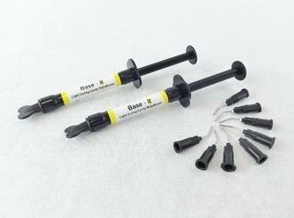 Calcium-Enriched Light-Curing Base Material - 4 x 2g Syringes