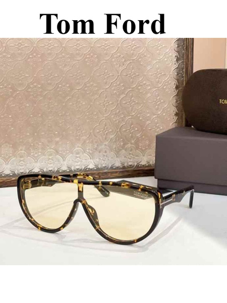 Tom Ford FT1182 Sunglasses Holder