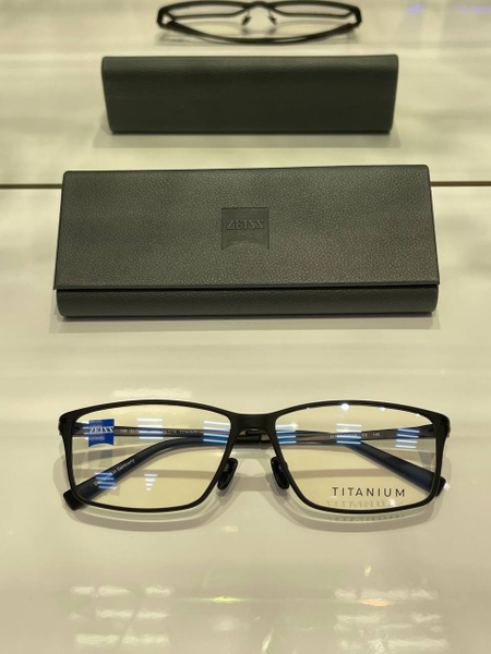 ZEISS Eyeglass Frames: Prescription Glasses