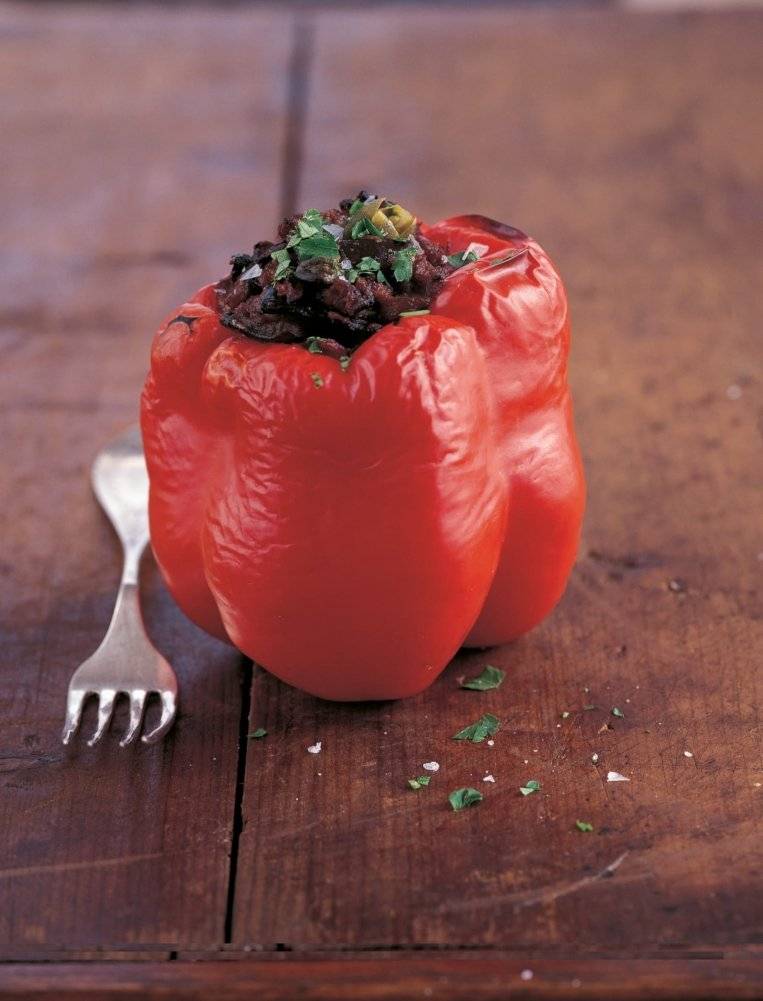 The Sopranos Family Cookbook. Кулинарная книга клана Сопрано фото книги 3