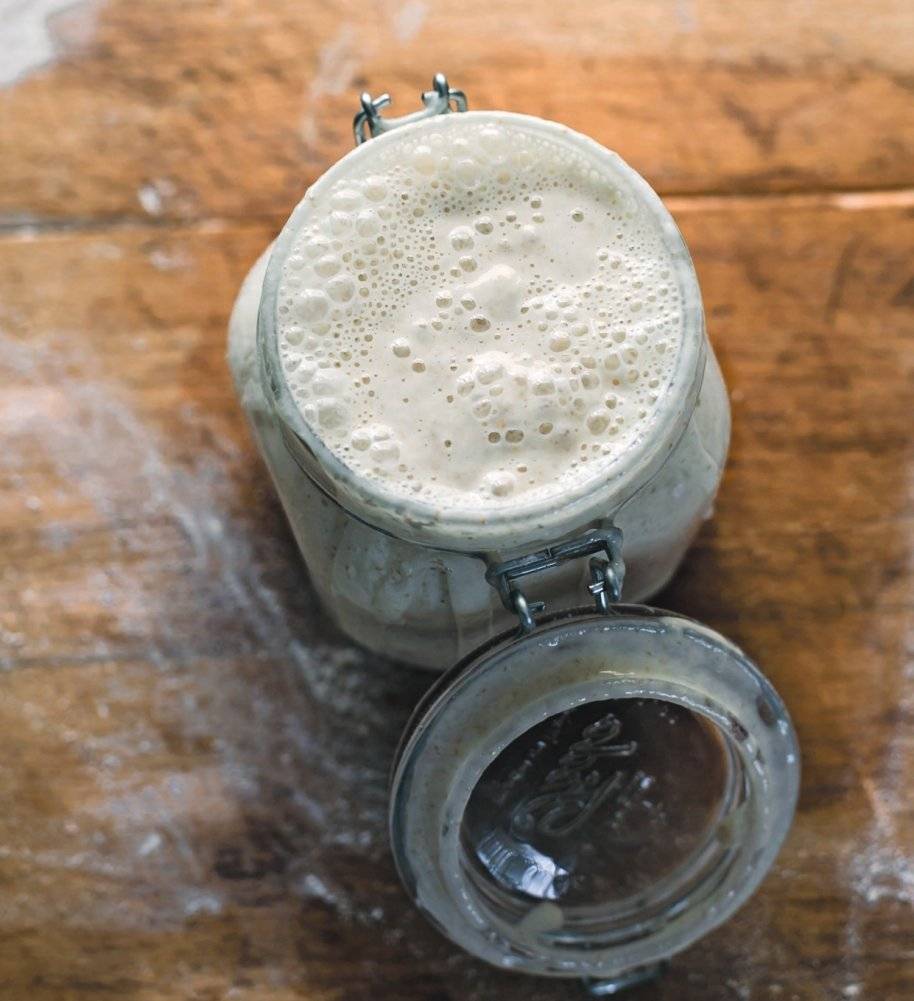 Ремесленный хлеб на закваске. Изумительная домашняя выпечка почти без замеса фото книги 8