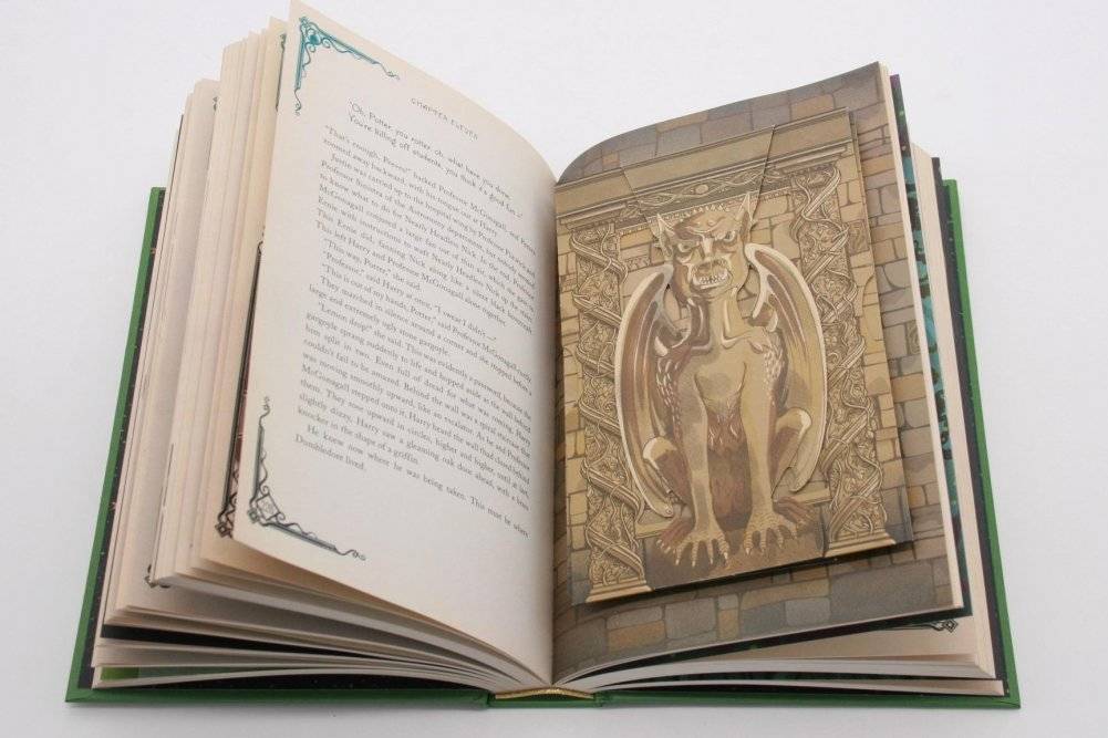 Harry Potter and the Chamber of Secrets (MinaLima Edition) (Illustrated edition) (2) фото книги 2