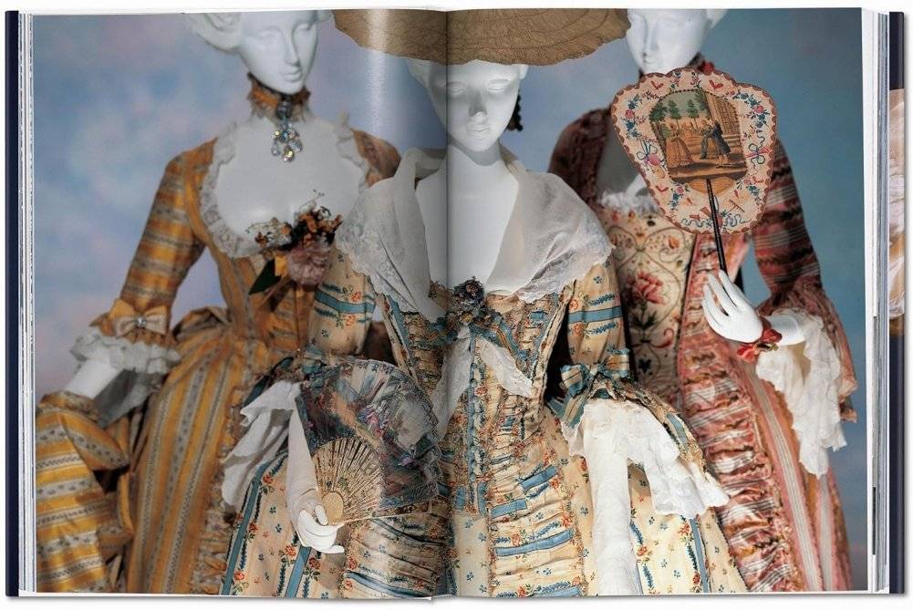 Fashion History from the 18th to the 20th Century фото книги 2