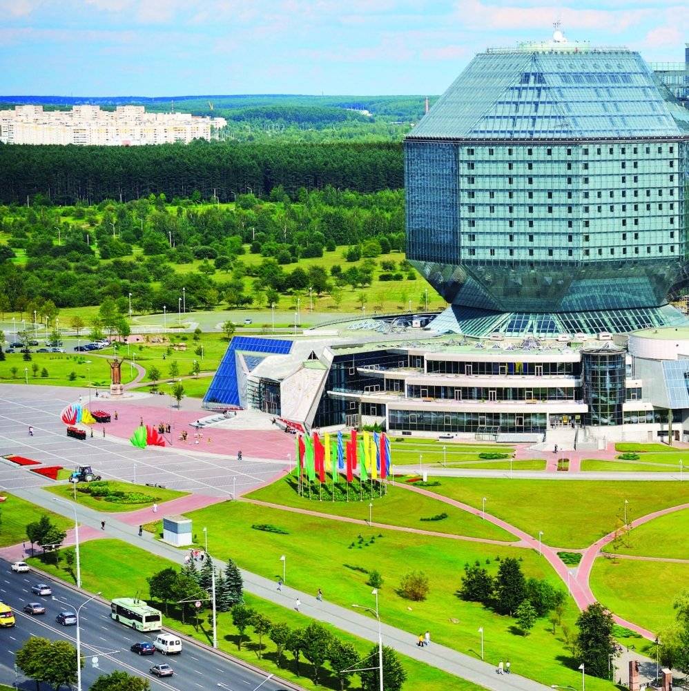 Нацыянальная бібліятэка Беларусі. 100 гадоў = Национальная библиотека Беларуси. 100 лет = National Library of Belarus. 100 years фото книги 3