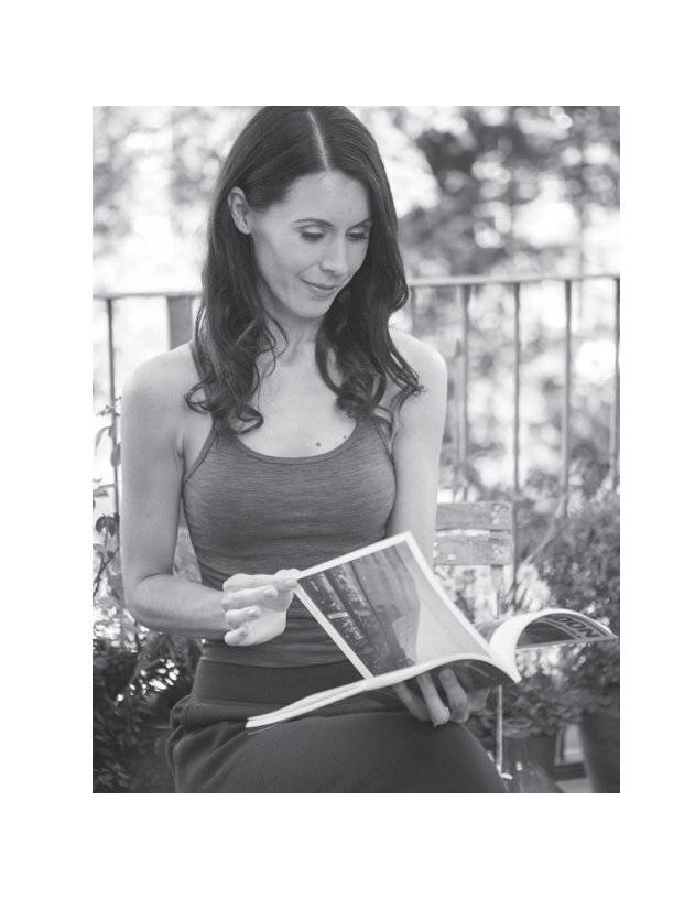 Фейс-йога. Упражнения для лицевых мышц и мотивирующие советы, как сиять изнутри и снаружи фото книги 9