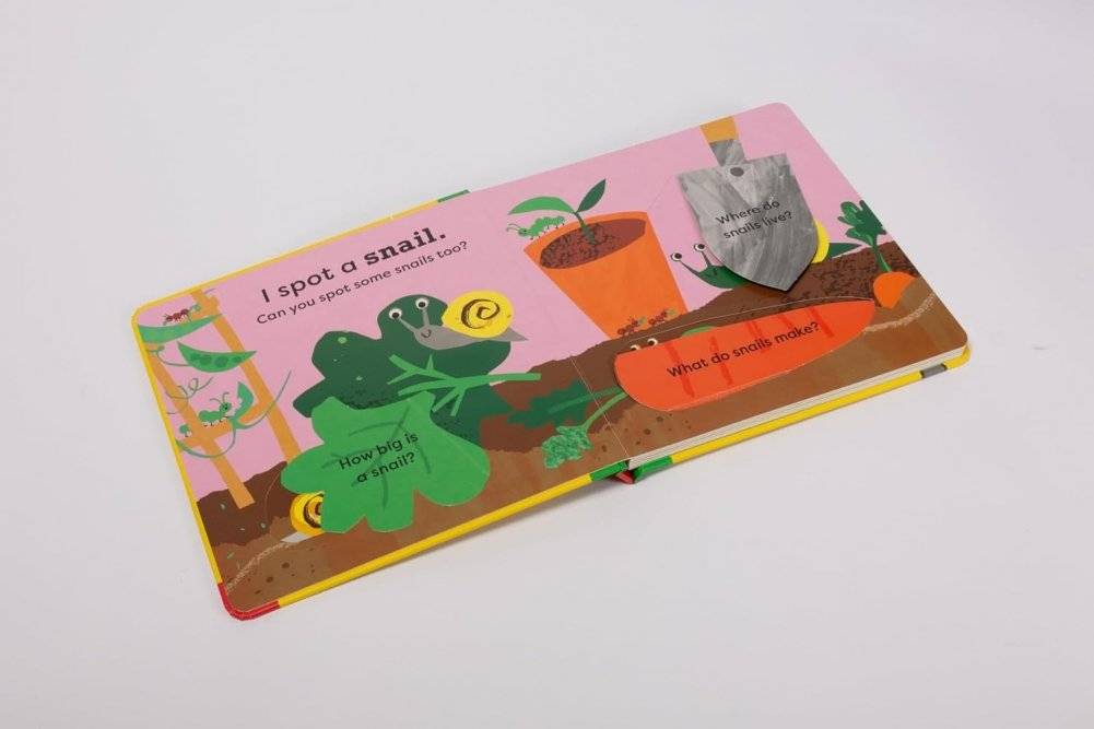 National Trust: My Very First Spotter`s Guide: I Spot a Snail фото книги 3