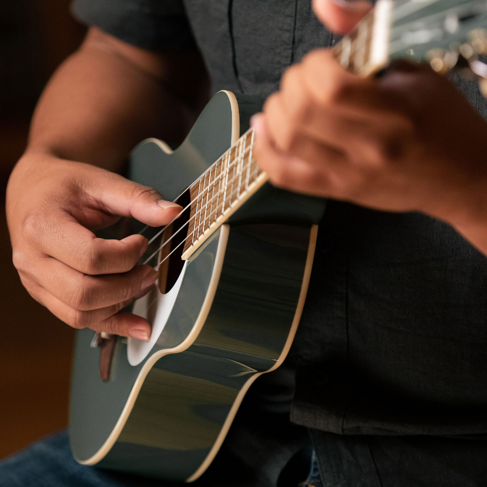 ORTEGA Gaucho Series Ukulele 4 String - Platinum Grey + Bag (1B-RUGA-PLT)