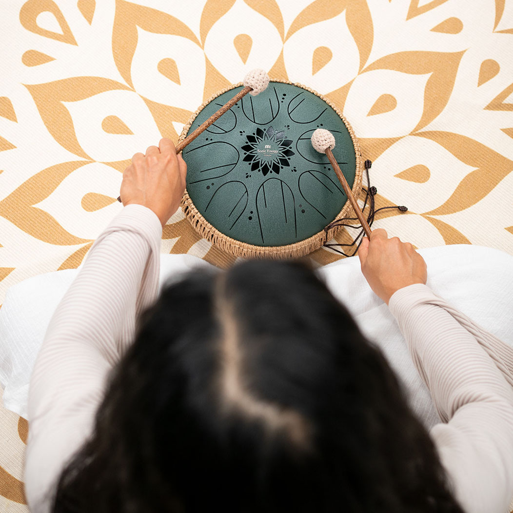 Meinl Sonic Energy 10" Medium Octave Steel Tongue Drum, F# Moll, 8 Töne, 432 Hz, Dunkelgrün (MOSTD4DG)