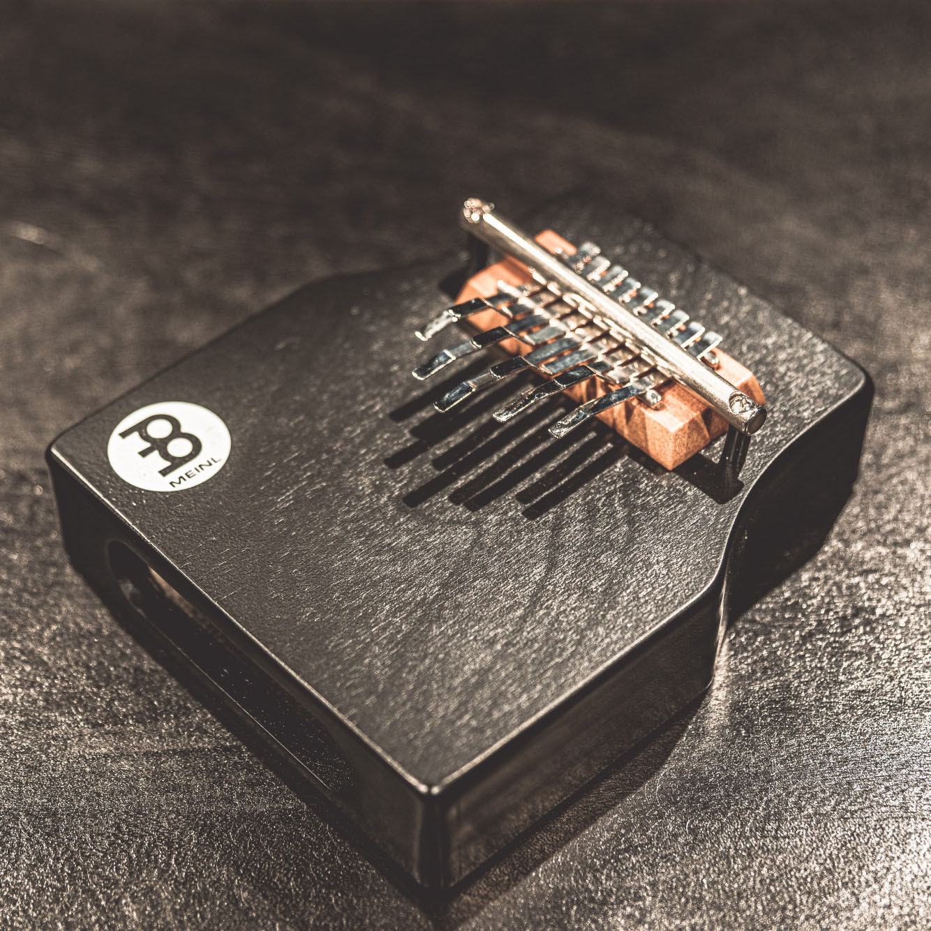 MEINL Percussion Hollow Series Wah-Wah Kalimba - a'/c"/c'/a'/A/f'/e'/e"/b' (KA9WW-BK)
