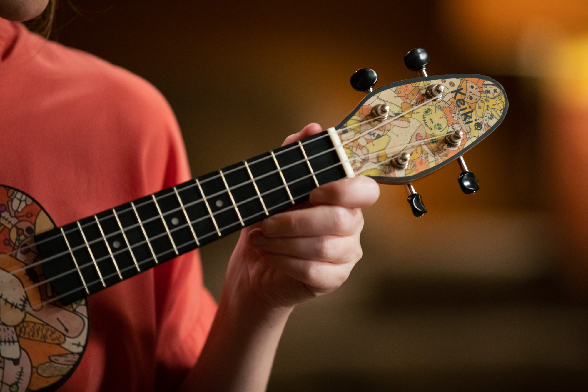 KEIKI K2 Serie Sopran Ukulele Set - Agathis / ABS Voodoo Puppet (K2-VP)