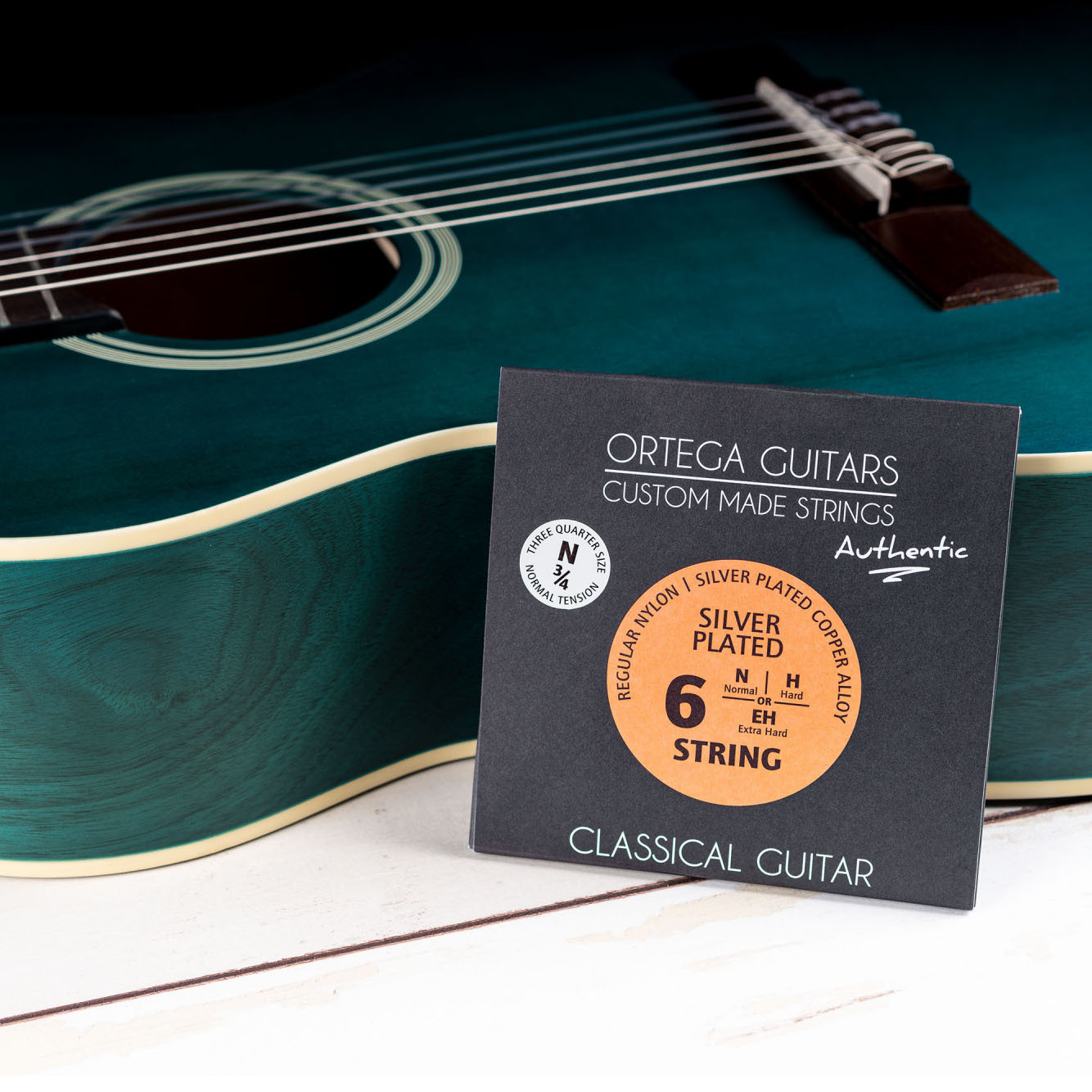 ORTEGA Custom Made Strings Authentic 3/4 Mensur - Konzertgitarre  6 String (NYA34N)