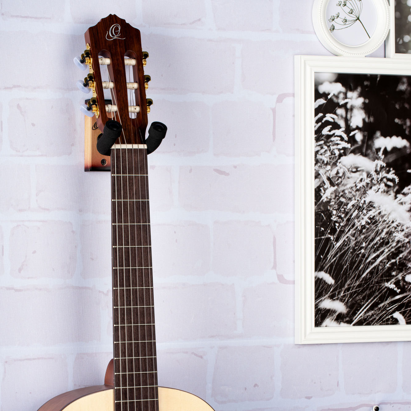 ORTEGA Guitar Wall Hanger - Tobacco Sunburst (OGH-1TSB)