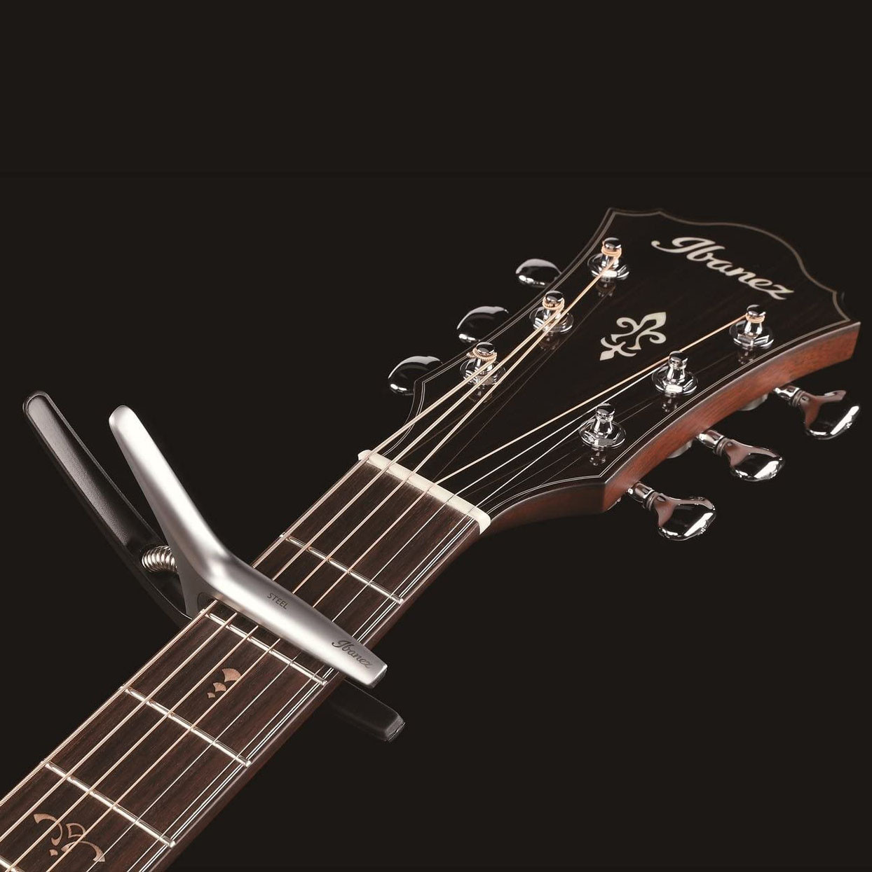 IBANEZ Universal Kapodaster für Stahl- und Nylonsaitengitarren (ICGC10)