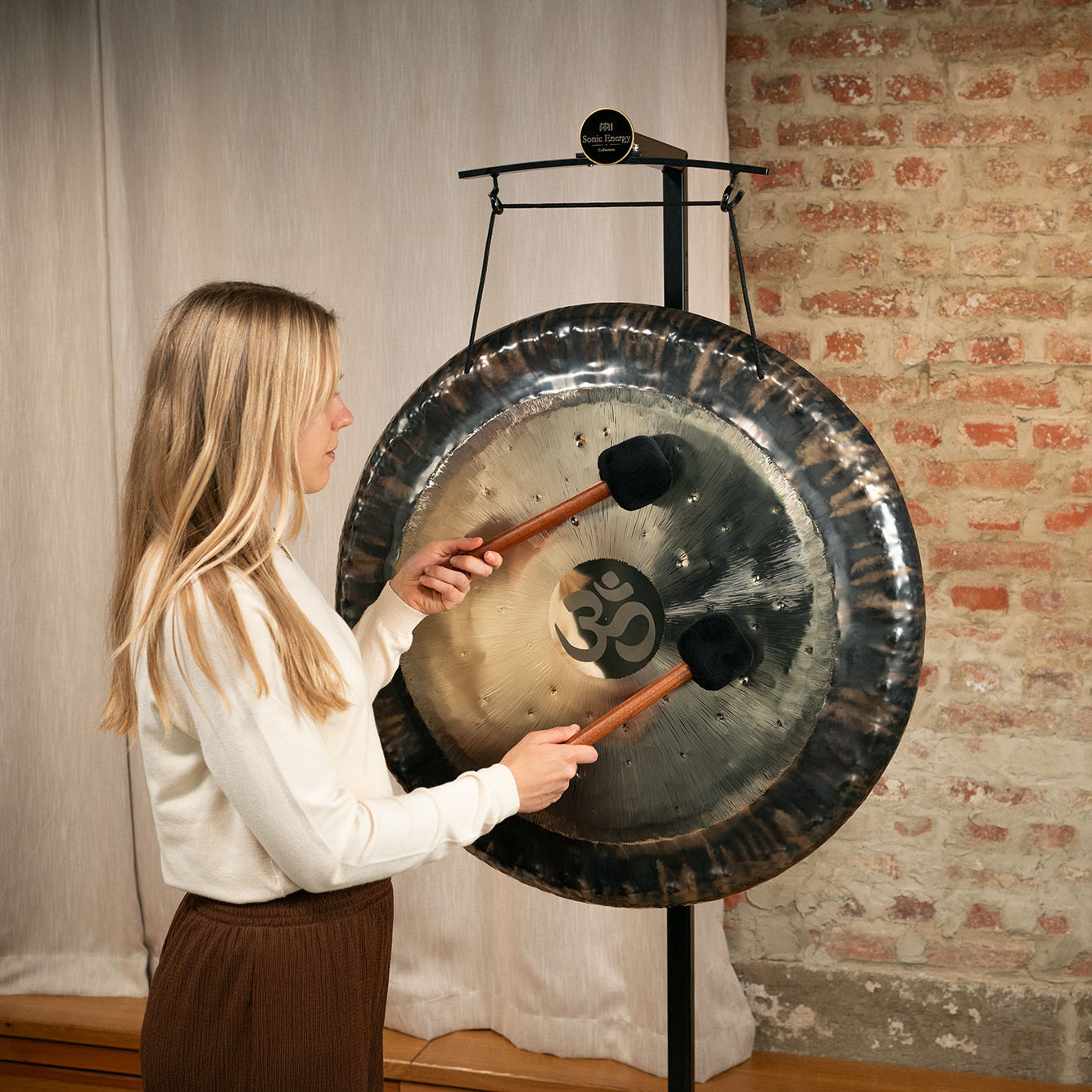 Meinl Sonic Energy 32" Om Gong, 136.10 Hz / C#2, Heart Chakra (G32OM)