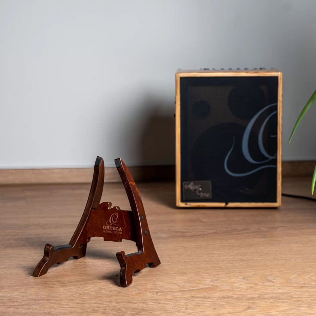 ORTEGA Wood-Ukulele-Stand - Dark Brown (OWUS-1)