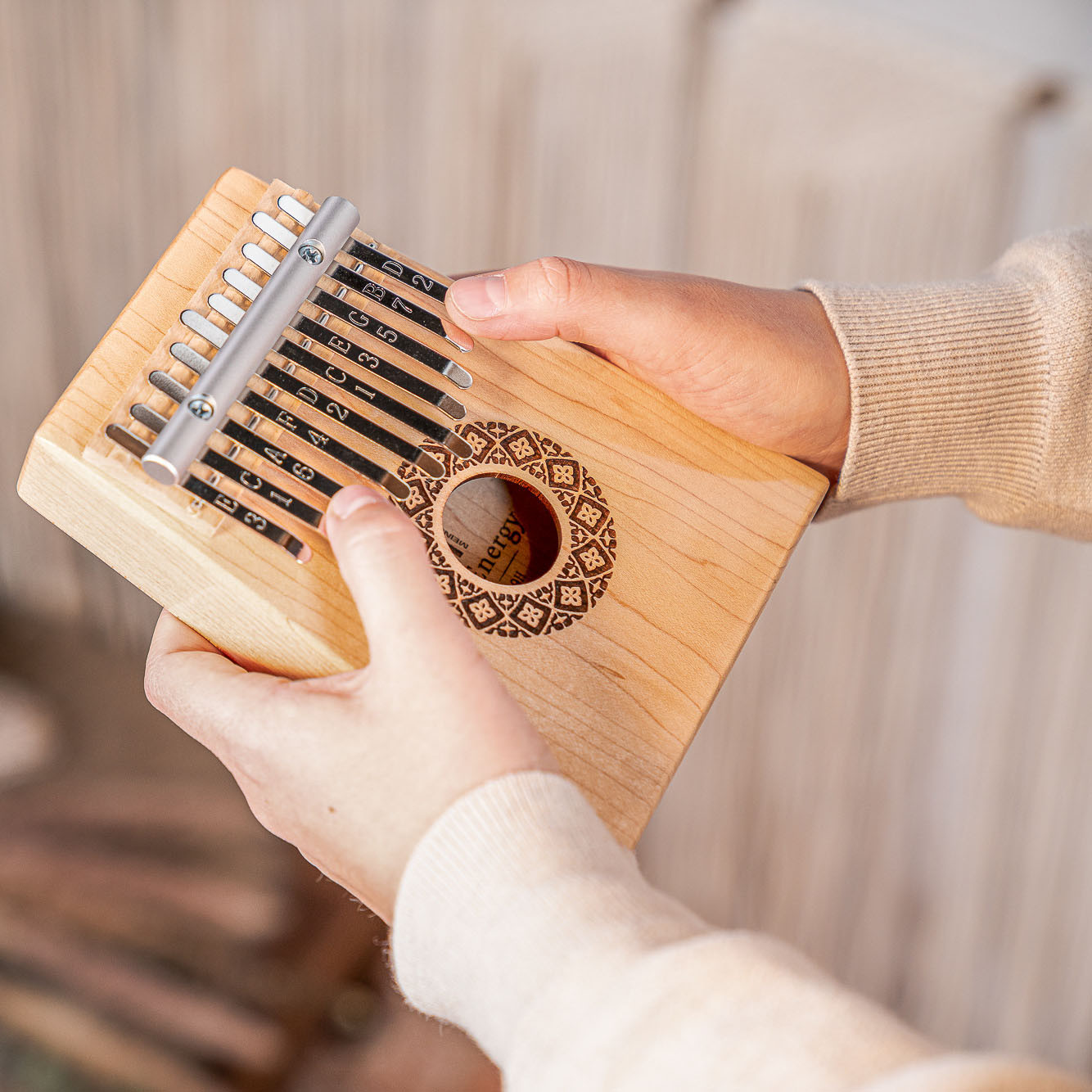 Meinl Sonic Energy Soundhole Kalimba - 10 Töne / Ahorn (KL1009H)
